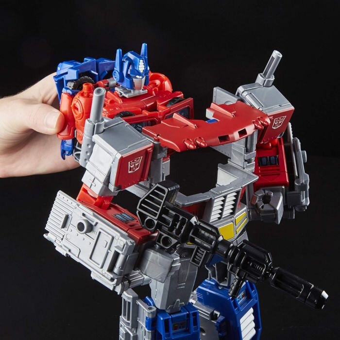 Takara Tomy Transformers Power Of The Primes PP-09 Optimus Prime Con Pretendersuit E Armi